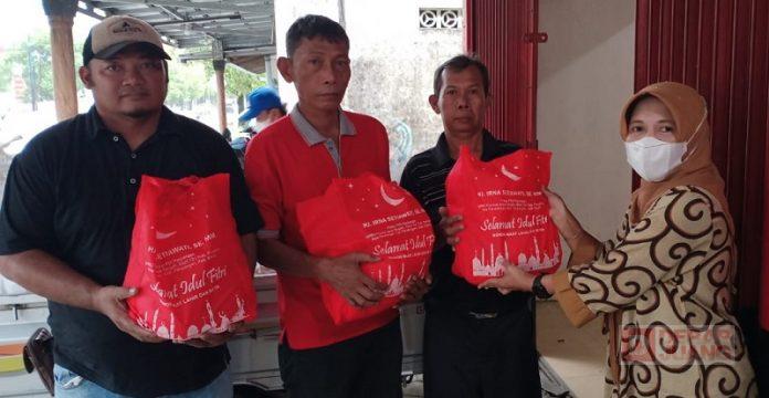 DPC PDI Perjuangan Pemalang Bagikan 2000 Paket Bingkisan untuk Kader Partai