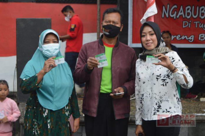 Gelar Pasar Sore, Anggit Adi Juwita Ngabuburit Bareng Warga
