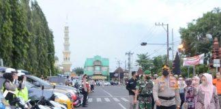 Jelang Lebaran, Bupati Tiwi Pimpin Apel Gelar Pasukan Operasi Ketupat Candi 2022