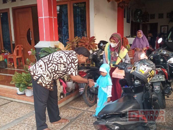Jelang Ramadhan, Mas Uyip Berbagi dengan Yatim Piatu