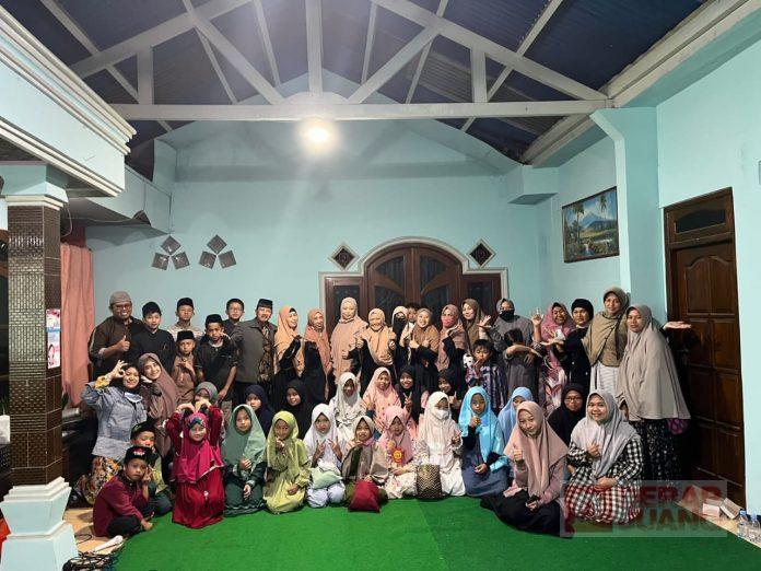 M. Solakhudin Berbagi Bersama di Bulan Suci