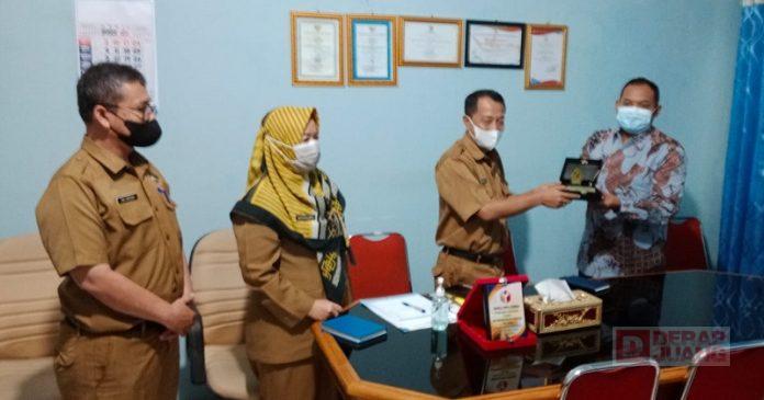 Majukan Pelayanan Administrasi Kependudukan, Dodiek Pimpin Kunker ke Disdukcapil Kota Cirebon