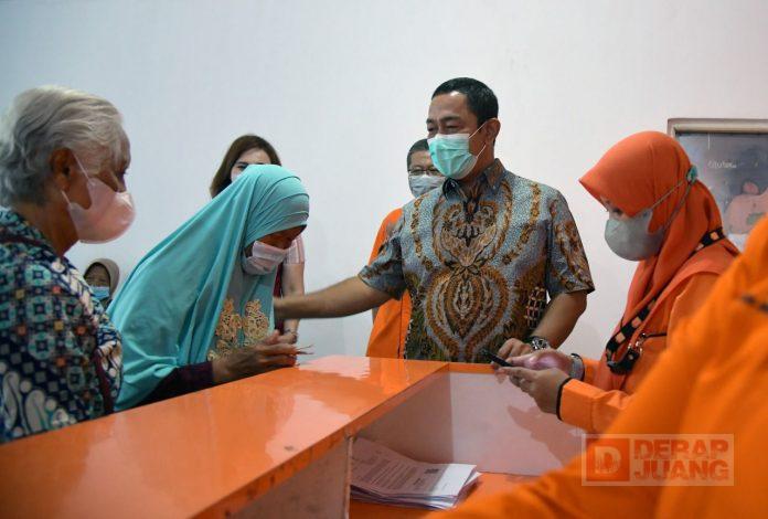 Mas Hendi Kawal Penyaluran BLT Minyak Goreng di Kota Semarang