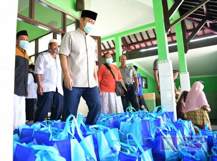 Mas Hendi Salurkan Sembako Kepada Yatim Piatu dan Dhuafa di Bulan Ramadhan