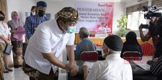 Mas Hendi Wajibkan ASN Pakai Baju Adat Semarangan Sebulan Sekali