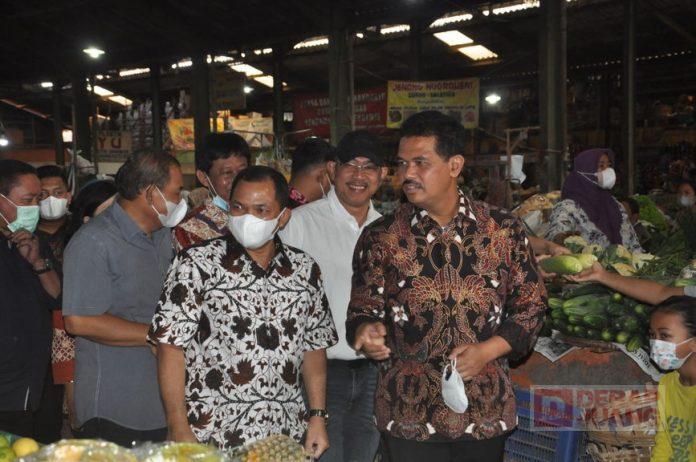 Ngesti Nugraha Tinjau Persedian dan Harga Komoditas Strategis