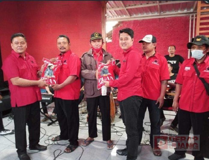 Noto Subiyanto Salurkan Santunan dan Buka Bersama Kader Partai Pati