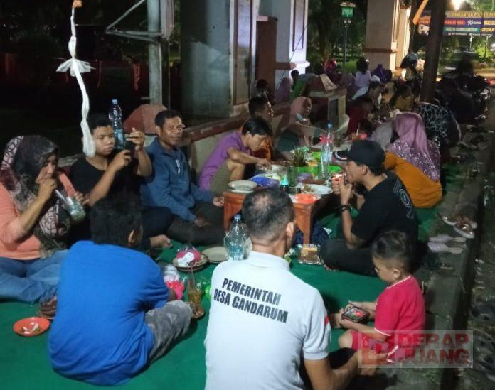 PAC Kajen Buka Bersama dengan Ajak Keluarga di Alun-Alun Kajen