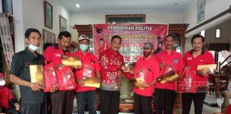 Perkuat Spirit Ramadhan, Banteng Dapil 3 Demak Bagikan Ribuan Paket Idul Fitri