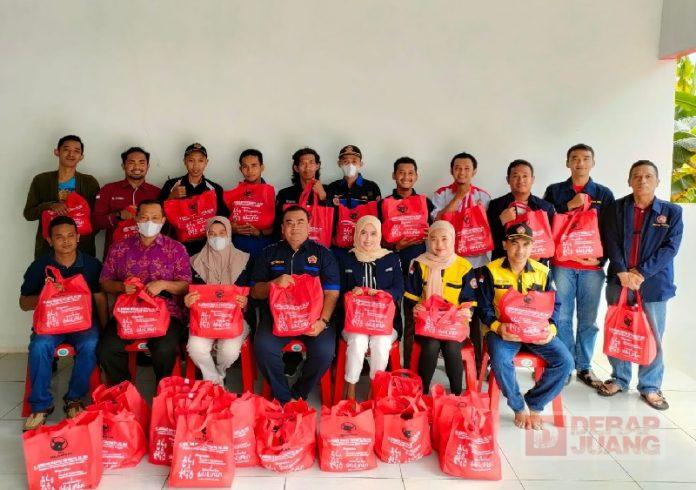 Progam Motivasi dan Berbagi Semangat, Andang Bagikan 7.000 Paket Sembako