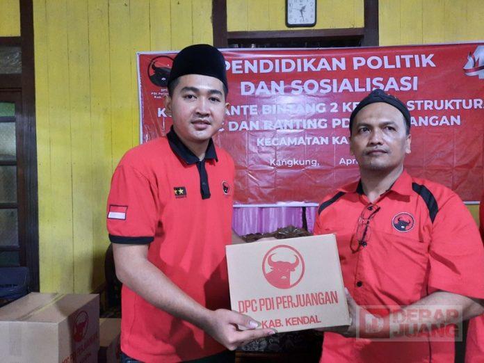 Raih Keberkahan Ramadhan, Mas Kevin Salurkan Bantuan Beras Mbak Puan