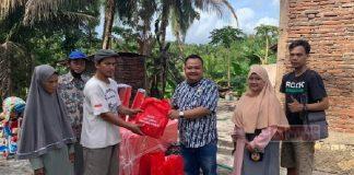 Rumah Warga Desa Pringtutul Habis Dilalap Si Jago Merah, PAC PDI Perjuangan Rowokele Berikan Bantuan