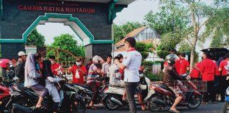 Semarak Ramadhan, Banteng Dapil 1 Demak Bagikan 1.000 Takjil