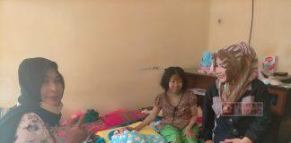 Tanggap Kepada Konstituen, Srikandi Kota Tegal Jenguk Ibu yang Melahirkan