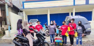 Mbak Mariji Berbagi Takjil Untuk Masyarakat Bulukerto