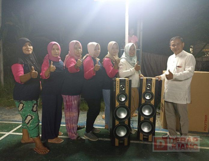Agar Ibu-ibu Makin Rajin Senam, Sumar Rosul Berikan Sound System