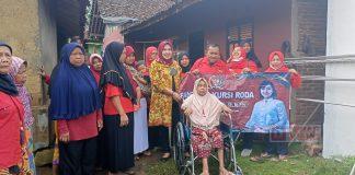 Banteng Bawang Salurkan Bantuan Kursi Roda dari Mbak Casytha