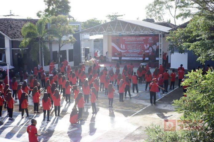 Bersama Masyarakat, Banteng Jepara Ikut Catat Rekor MURI SICITA (2)