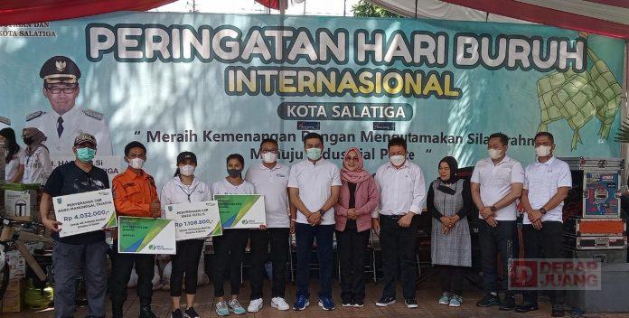Bung Dance Hadiri Peringatan Hari Buruh Internasional
