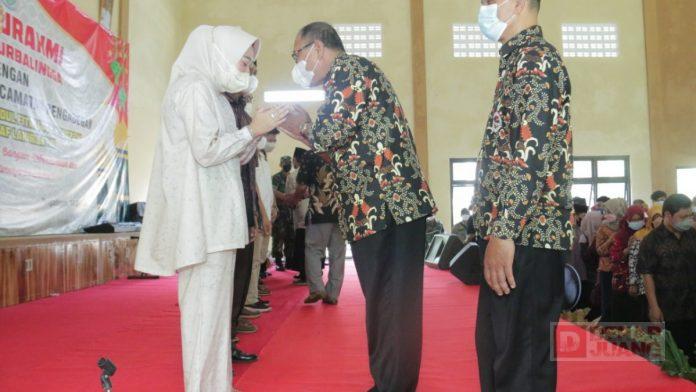 Bupati Tiwi Kades Harus Punya Perangkat Desa Ahli IT