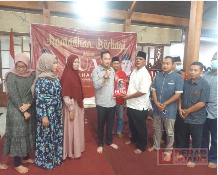 Di Pekalongan, Pendistribusian Beras Mbak Puan Diwarnai Suasana Penuh Keceriaan