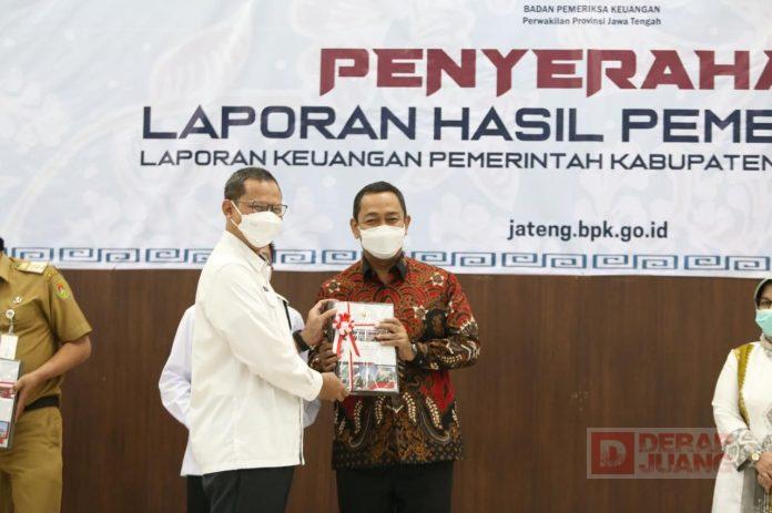 Mas Hendi Bawa Pemkot Semarang Terima Predikat WTP ke-6 Berturut-Turut