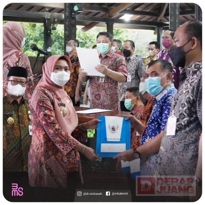 Mbak Eisti Penyesuaian Peran, Sebagai Transfer Budaya Kerja Kompetitif