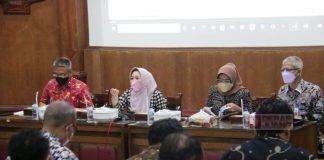 Progres Pembangunan Fisik Lamban, Bupati Tiwi “Warning” Kepala OPD
