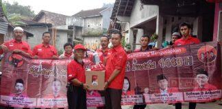 Perkuat Barisan, Subari Bagikan Parcel Jelang Lebaran