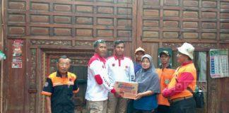 Baguna Karanganyar Bantu Evakuasi Rumah Roboh