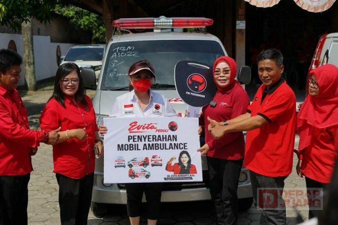 Beri Bantuan Mobil Ambulan, Evita Tepati Janji Kepada DPC Grobogan
