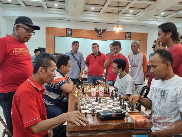 Bulan Bung Karno, DPC PDI Perjuangan Kudus Gelar Turnamen Catur