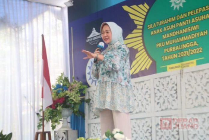 Bupati Tiwi Hadiri Pelepasan 11 Anak Panti Asuhan Mandhanisiwi