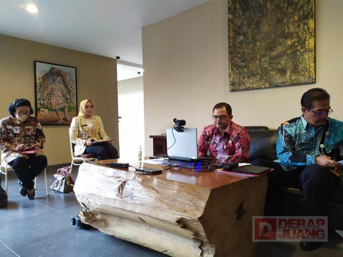 Di Sela Kunjungan Kerja, Ngesti Nugraha Sempatkan Ikuti Rakor Virtual PMK