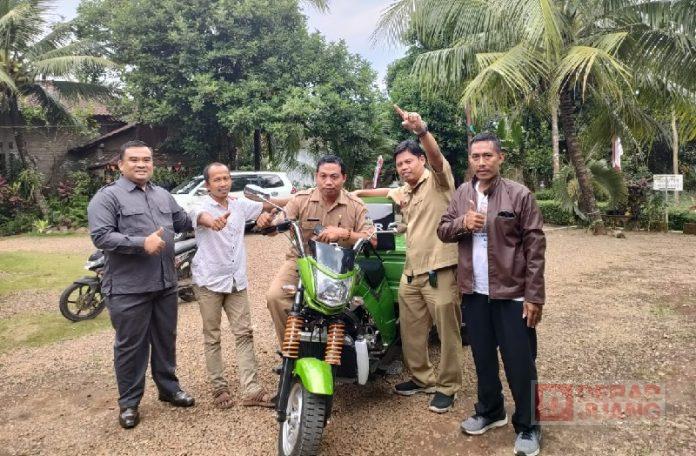 Edy Ariyanto Dukung Bank Sampah Dengan Dukungan Motor Roda 3