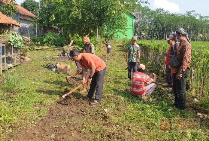 Gotong Royong Bersama Warga, Mas Har Buka Akses Jalan Baru di Dukuh Tempelan