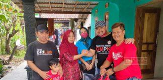 KomandanTe Sumartin Berikan Kursi Roda Bagi Warga Plumbungan