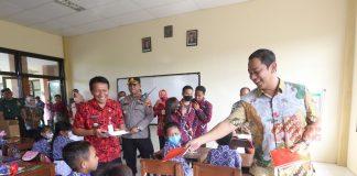 Mas Hendi Minta Orangtua Monitor Proses PPDB di Kota Semarang