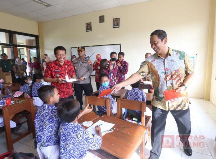 Mas Hendi Minta Orangtua Monitor Proses PPDB di Kota Semarang