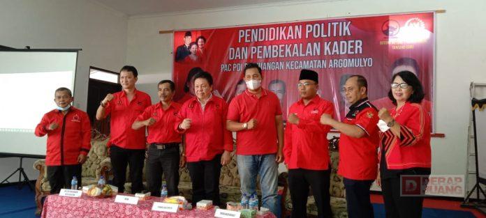 PDI Perjuangan Salatiga Berikan Pendidikan Politik Kepada Kader Partai