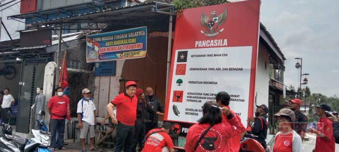 PDI Perjuangan Salatiga Pasang Baliho Teks Pancasila di 205 Titik
