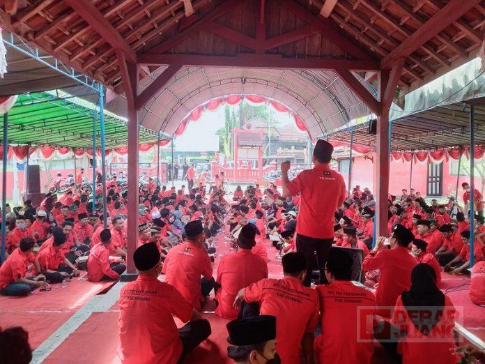 Refleksi Bulan Bung Karno, Banteng Rembang Gelar Tahlil dan Bakar Ikan