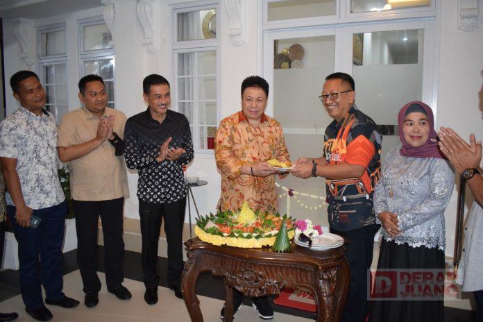 Resmikan Rumdin Ketua DPRD, Bung Dance Rumah Kita Bersama