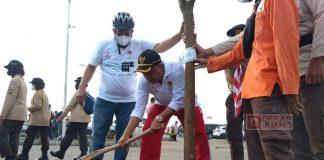Sadewo Ikuti Tanam Pohon dan Gowes Bareng di Purwokerto