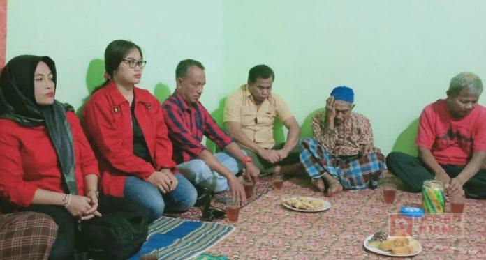 Terus Bergerak, Della Aktif di Masyarakat