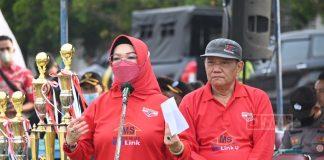 Bupati Etik Resmikan Turnamen Sepak Bola Budi Martono Cup