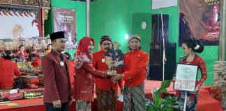 Nguri-uri Budaya, Kadarwati Hadirkan Pagelaran Wayang Kulit