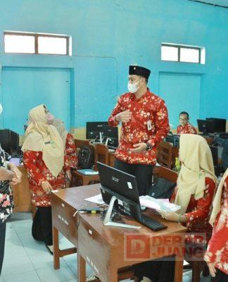 Hamenang Tinjau PPDB Online di Tiga Sekolah