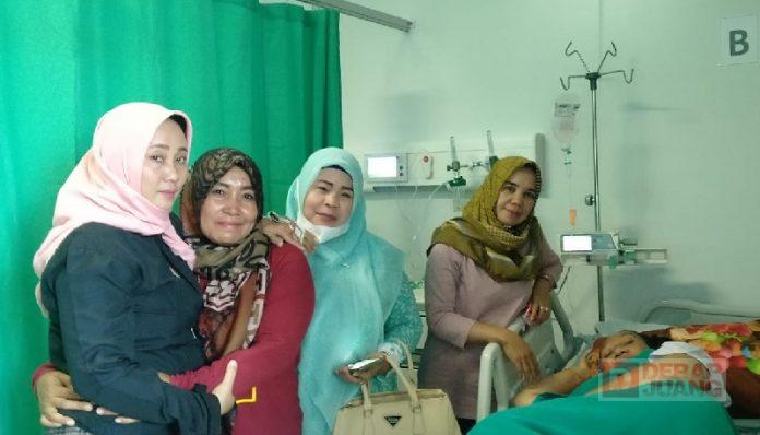 Widi Riswadi Bezuk Kader Partai yang Sakit