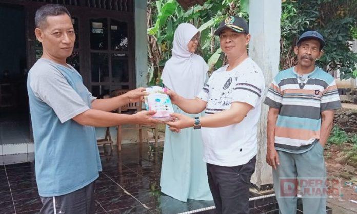 Aa Ipunk Berikan Kacamata Gratis Buat Mbak Nur Hidayah